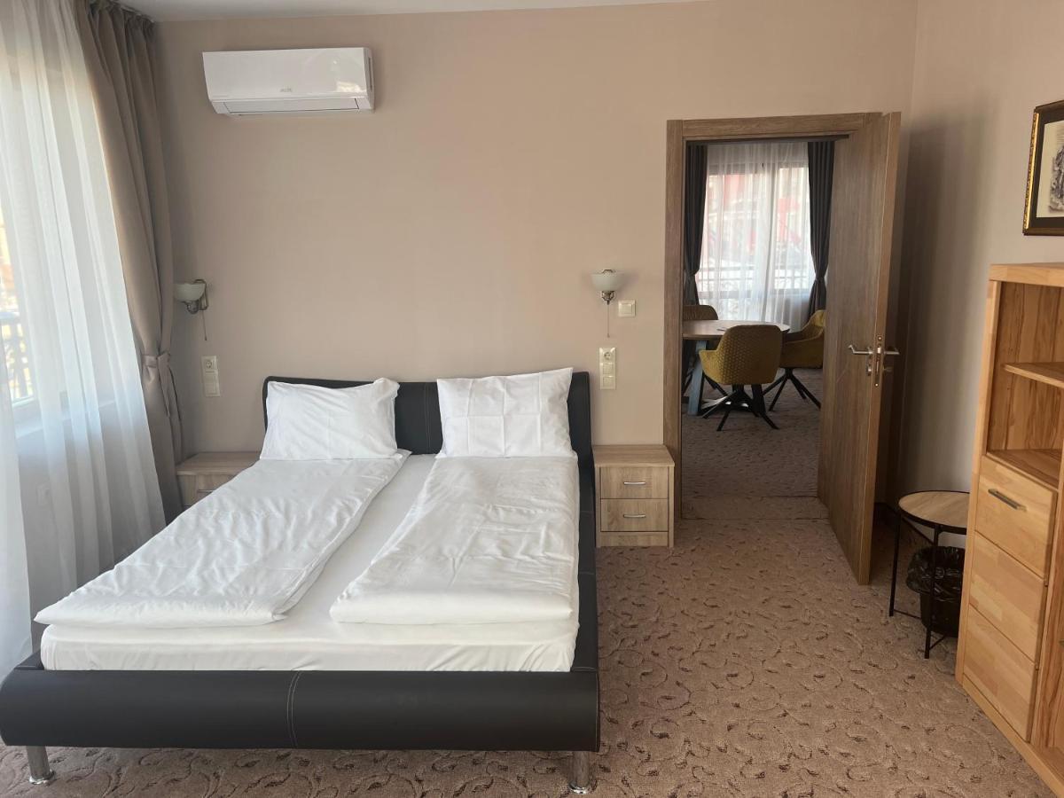 Alchemist Residence Von Goldenburg Belashtitsa Εξωτερικό φωτογραφία