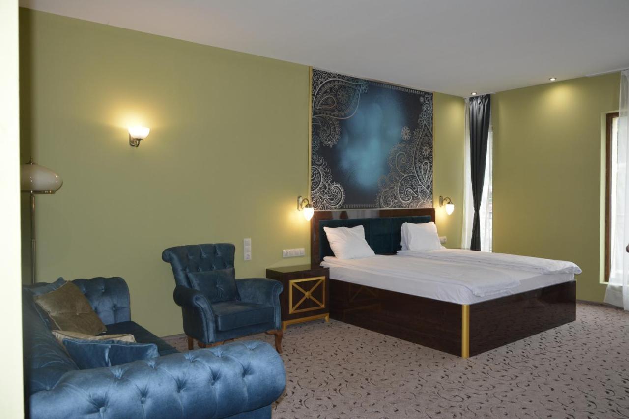 Alchemist Residence Von Goldenburg Belashtitsa Εξωτερικό φωτογραφία